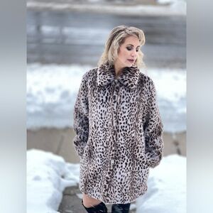 Snow leop faux fur coat